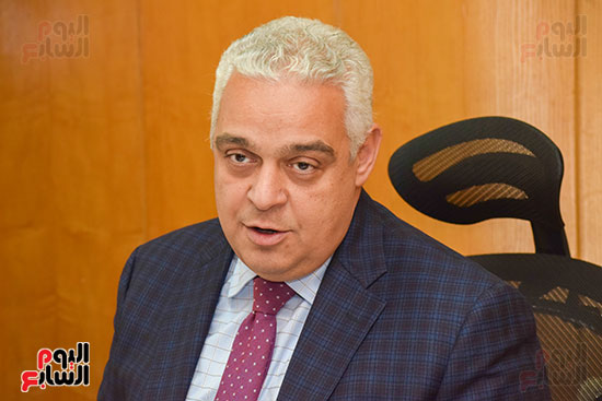 السفير ياسر النجار رئيس مجلس إدارة الشركة القابضة للصناعات الكيماوية (2)