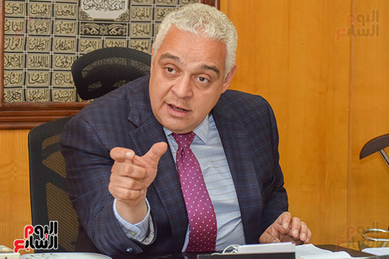 السفير ياسر النجار رئيس مجلس إدارة الشركة القابضة للصناعات الكيماوية (5)