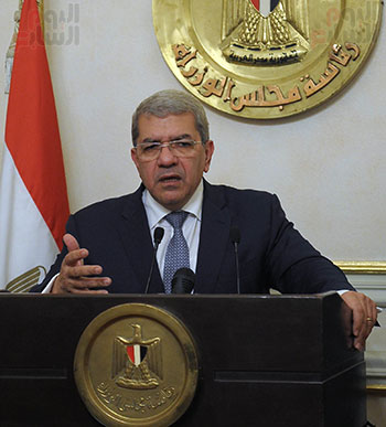 عمرو الجارحى وزير الماليه  (6)