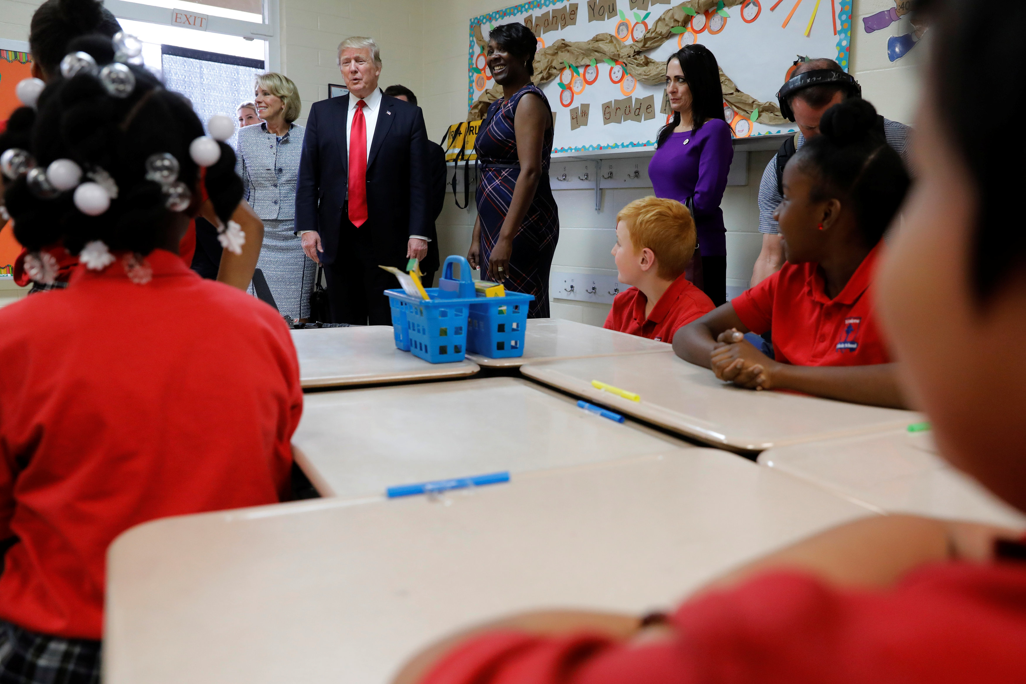 ترامب يصل إلى مدرسة بفلوريدا