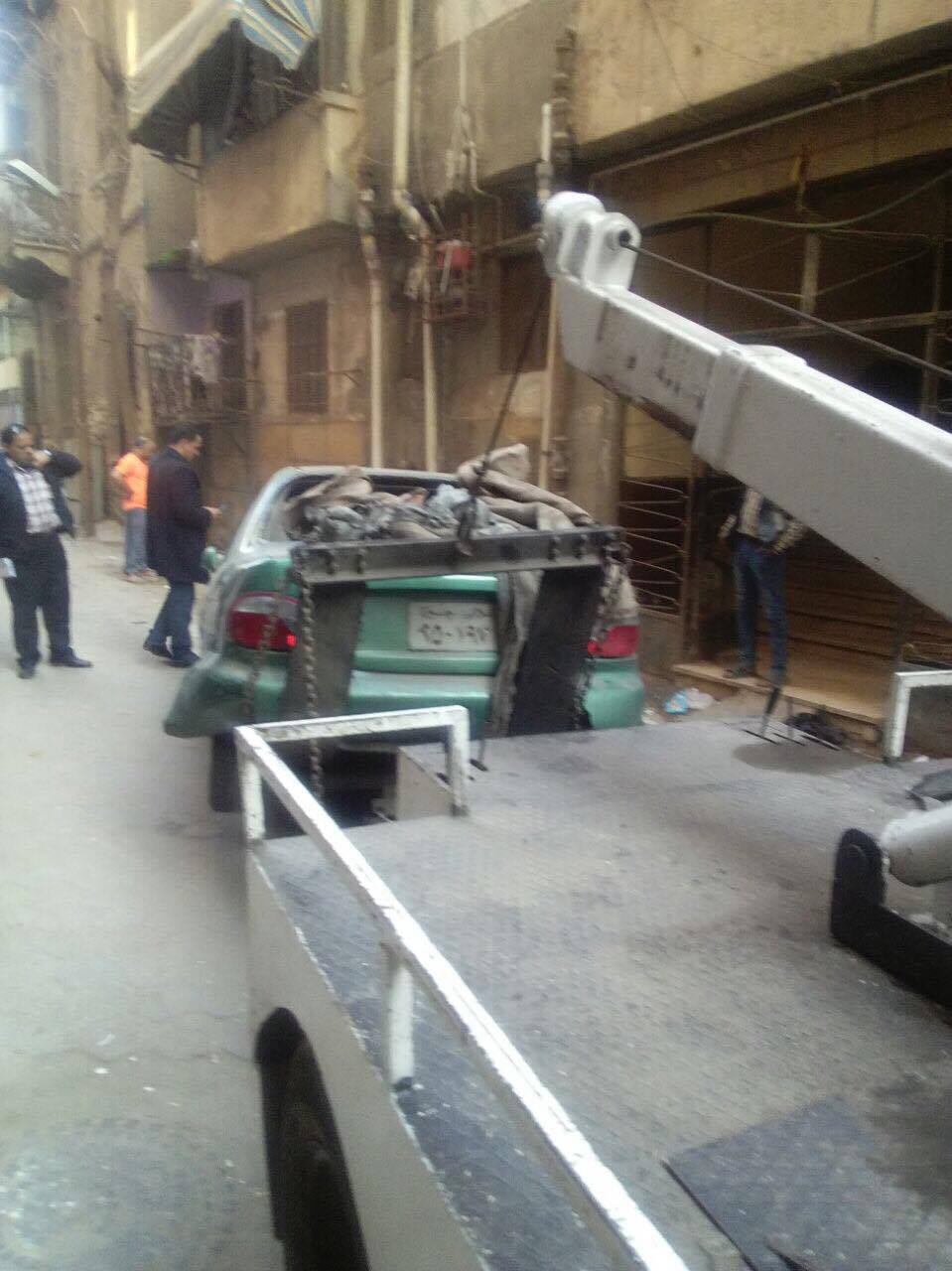رفع سيارات متهالكه من شوارع القاهره (10)