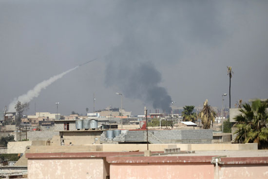 استمرار معركة تحرير الجانب الأيمن من الموصل وسط نزوح عدد كبير من الأهالى
