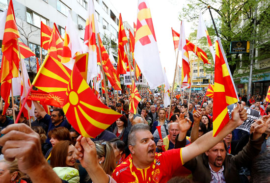 تظاهرات فى مقدونيا احتجاجا على استخدام اللغة الألبانية كلغة رسمية ثانية