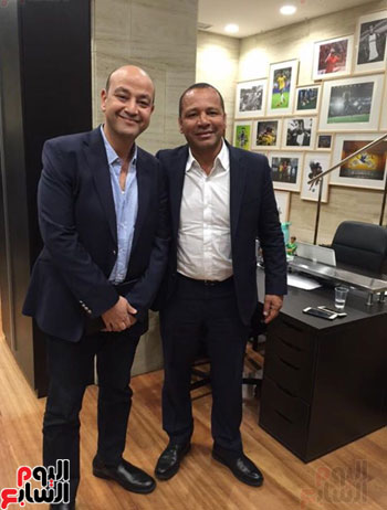 شقيق نيمار مع الإعلامى الكبير عمرو أديب