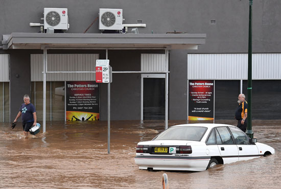 ارتفاع منسوب المياه نتيجة للأمطار الغزيرة فى أستراليا
