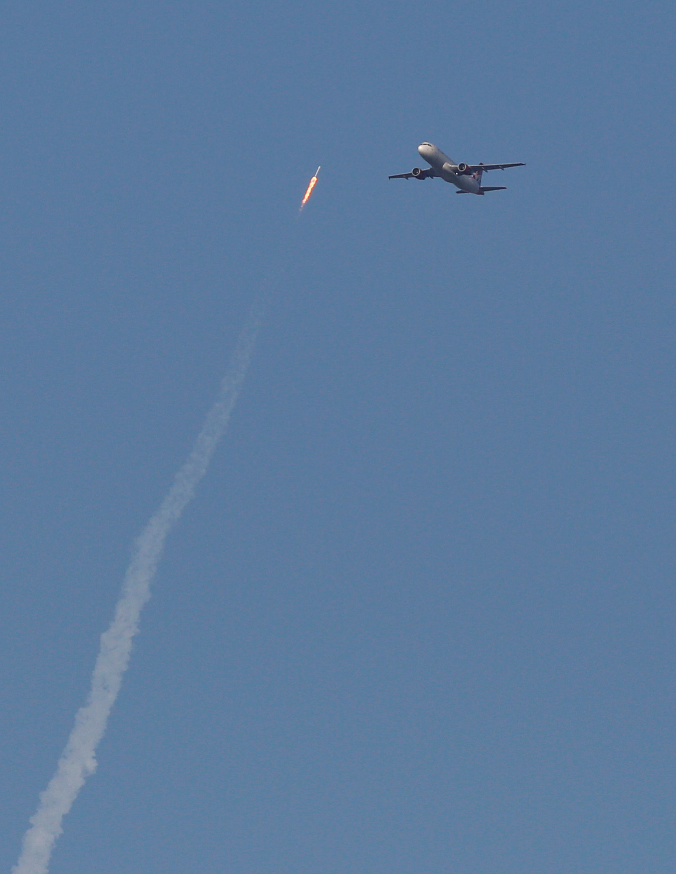 سبيس إكس تطلق أول صاروخ مستعمل