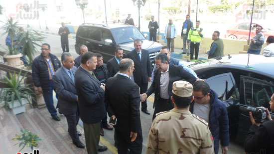  لحظة وصول الوزير محافظة الاسماعيلية