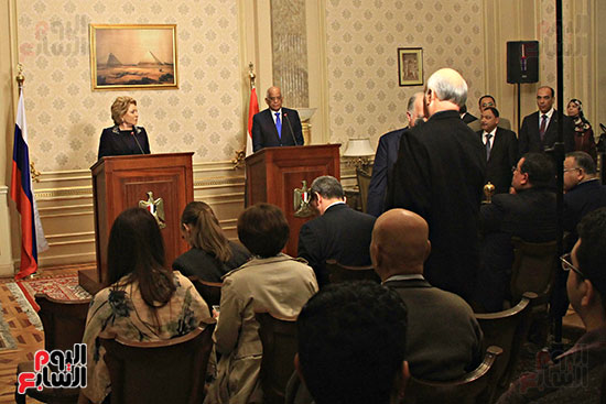 مؤتمر صحفى لعلى عبد العال ورئيسة مجلس الاتحاد الروسى (2)