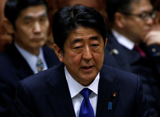 شينزو آبى رئيس الوزراء اليابانى عقب اطلاق صواريخ كوريا الشمالية