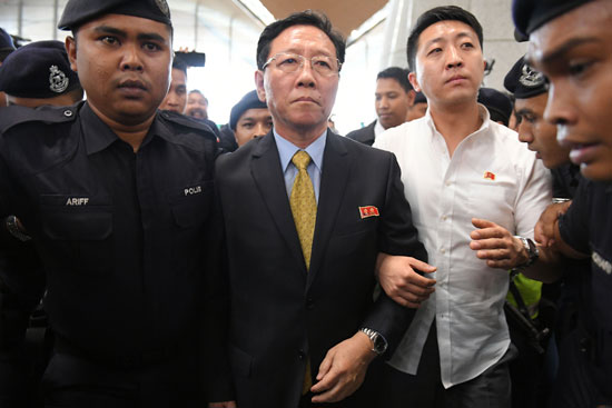 الشرطة الماليزية تؤمن مغادرة سفير كوريا الشمالية