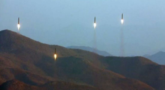 الصواريخ الكورية الشمالية تنطلق فى سماء بيونج يانج