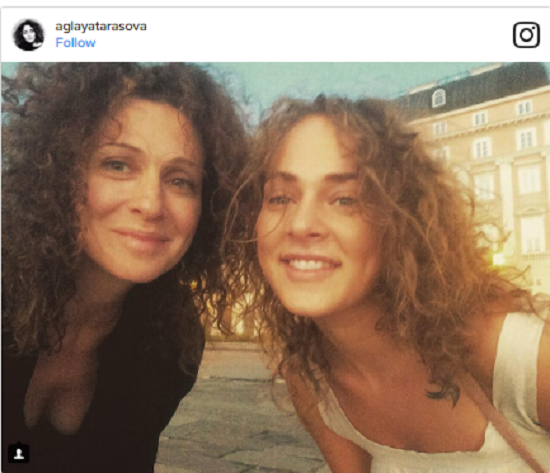 أم وابنتها2