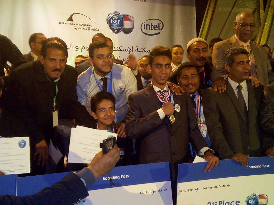 جانب من تكريم شباب الاقصر الفائزين بالمعرض