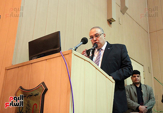 هشام الحفناوى - عميد معهد السكر (1)