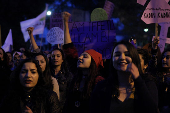 مسيرات نسائية فى قبرص بمناسبة اليوم العالمى للمرأة