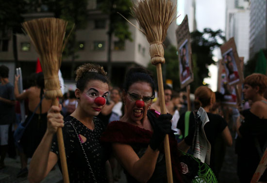 فاعليات مناهضة للعنف ضد المرأة فى البرازيل