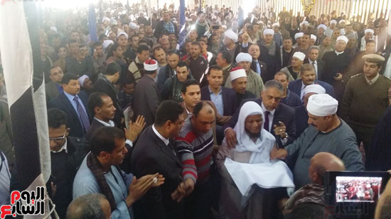  الكفن ينهى الخصومة بين العائلتين