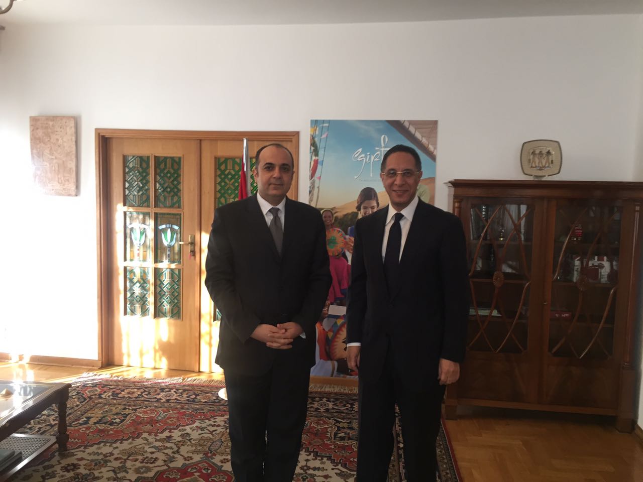 السفير حسام  قاويش سفير مصر لدى بولندا، والمستشار السياحى محمد عبد الجبار