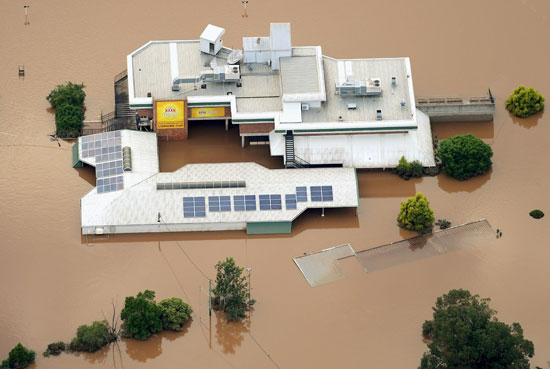 الفيضانات تحاصر عشرات الآلاف فى أستراليا