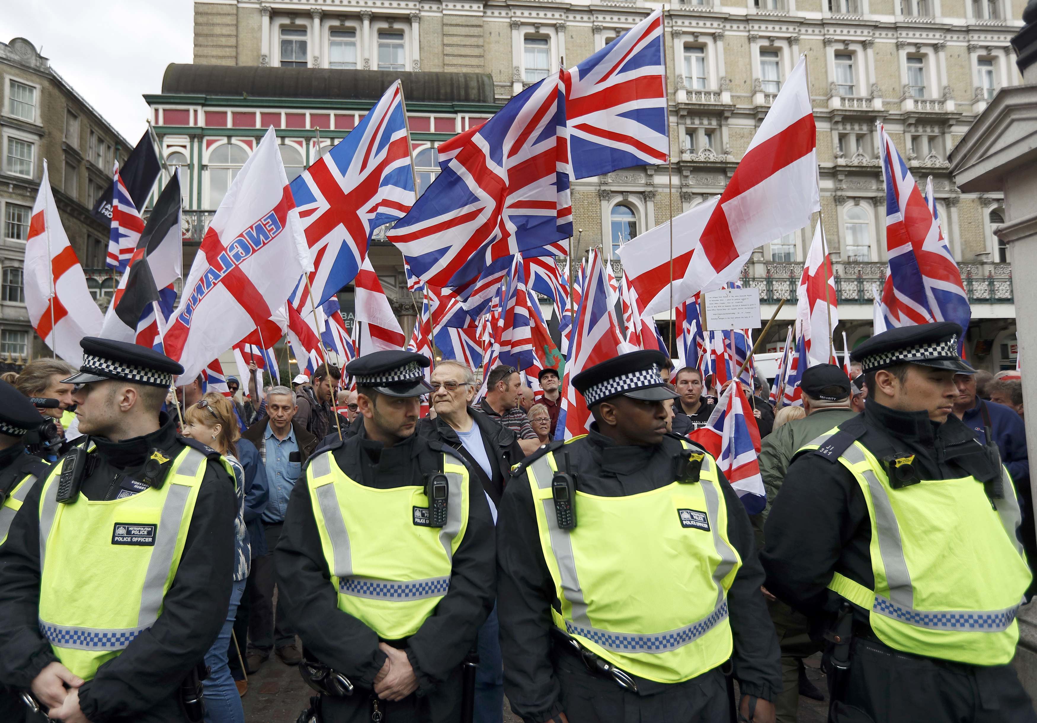 Work in britain. Britain first. Opposition Coalition по-английски. Workers in great Britain. МО Vancouver Organization offers New look at first far-right Group on Canada.