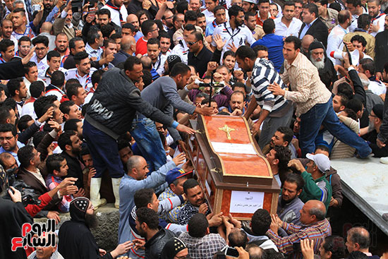 دفن شهداء الكنيسة المرقسية بالاسكندرية (8)