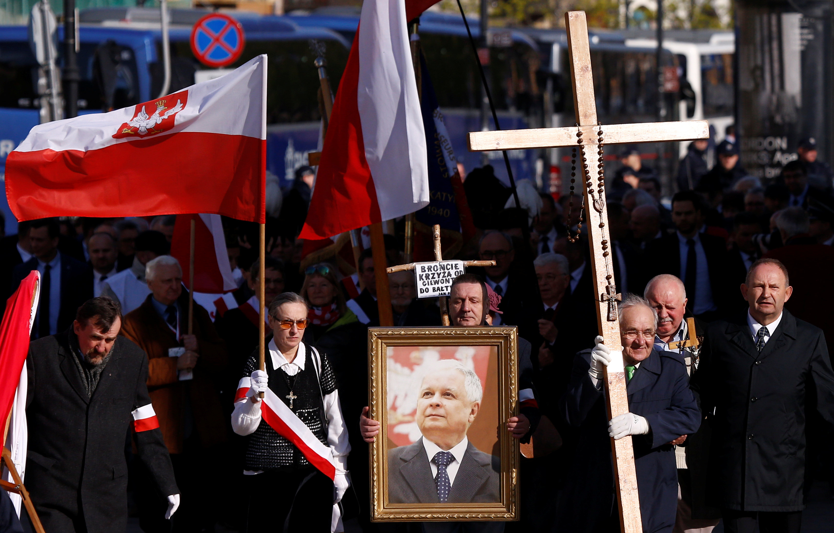 مراسم رسمية وشعبية لإحياء ذكرى تحطم طائرة الحكومة البولندية