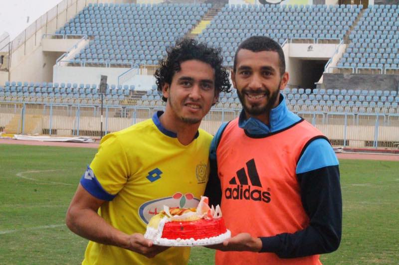 لاعبى الاسماعيلى تحتفل بعيد ميلاد ابو المجد (5)