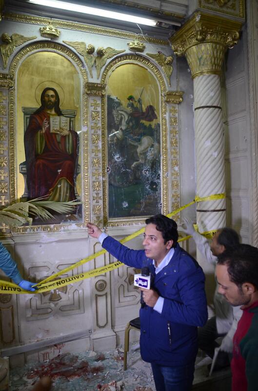 أحمد رجب يقدم حلقة خاصة عن حادث كنيسة مارى جرجس بطنطا (8)
