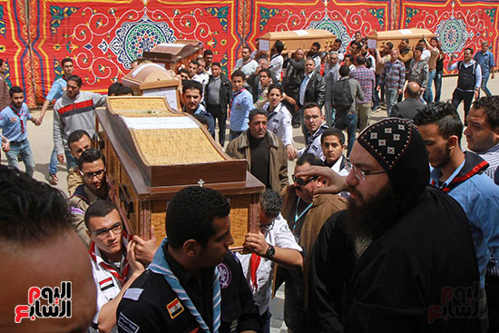 تشيع جنازة شهداء كنيسه الاسكنريه (46)