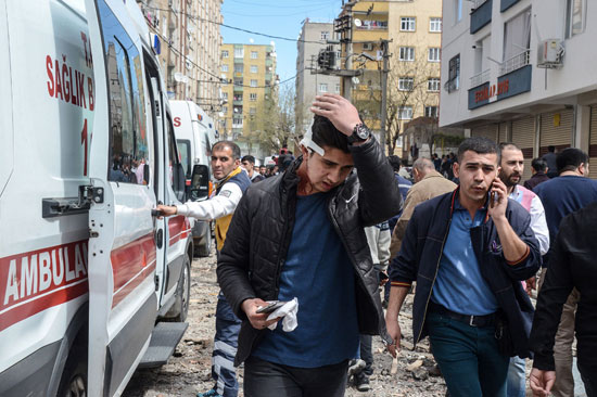 شاب مصاب نتيجة تفجير ديار بكر فى تركيا