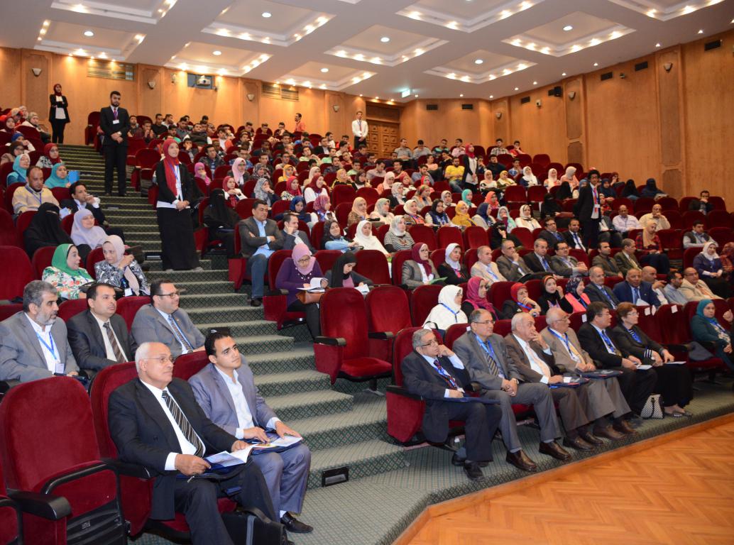 افتتاح فعاليات مؤتمر الاتجاهات الحديثة فى الكيمياء الحيوية الطبية والبيولوجيا  (3)