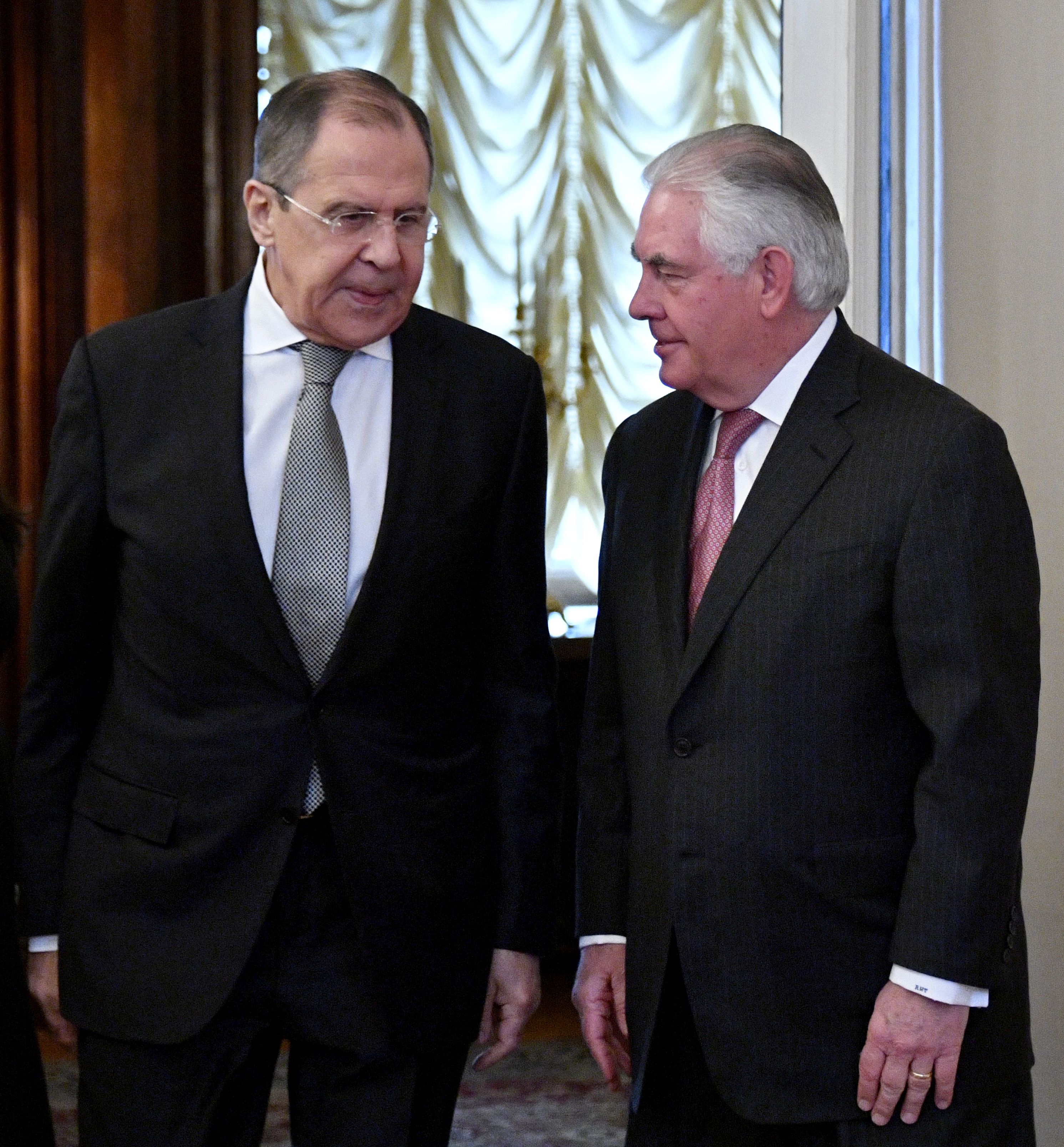 وزيرا خارجية روسيا وأمريكا خلال لقائهما بموسكو