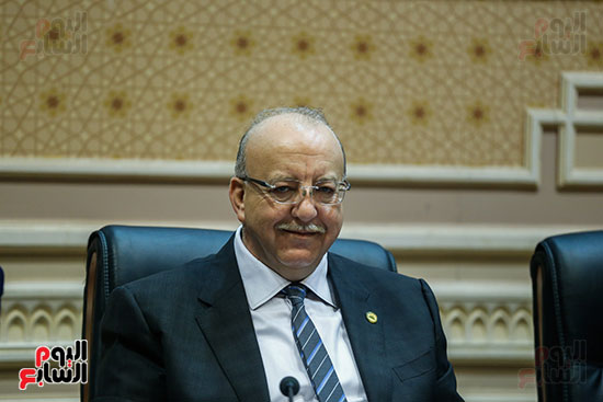 علاء والي رئيس اللجنة 
