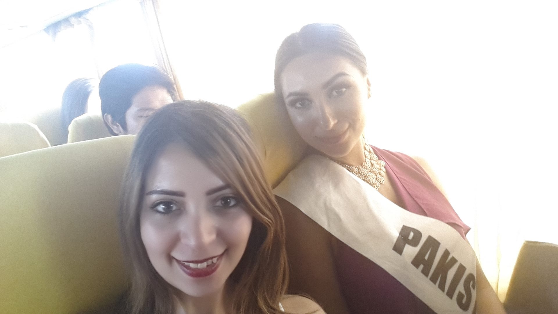 ملكة جمال السياحة بباكستان مع محررة اليوم السابع