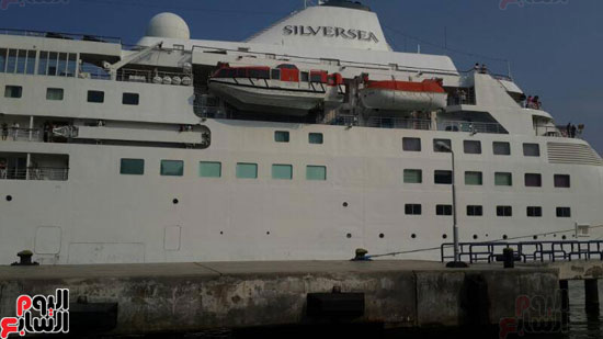 لحظة وصول السفينة السياحية ميناء بورسعيد