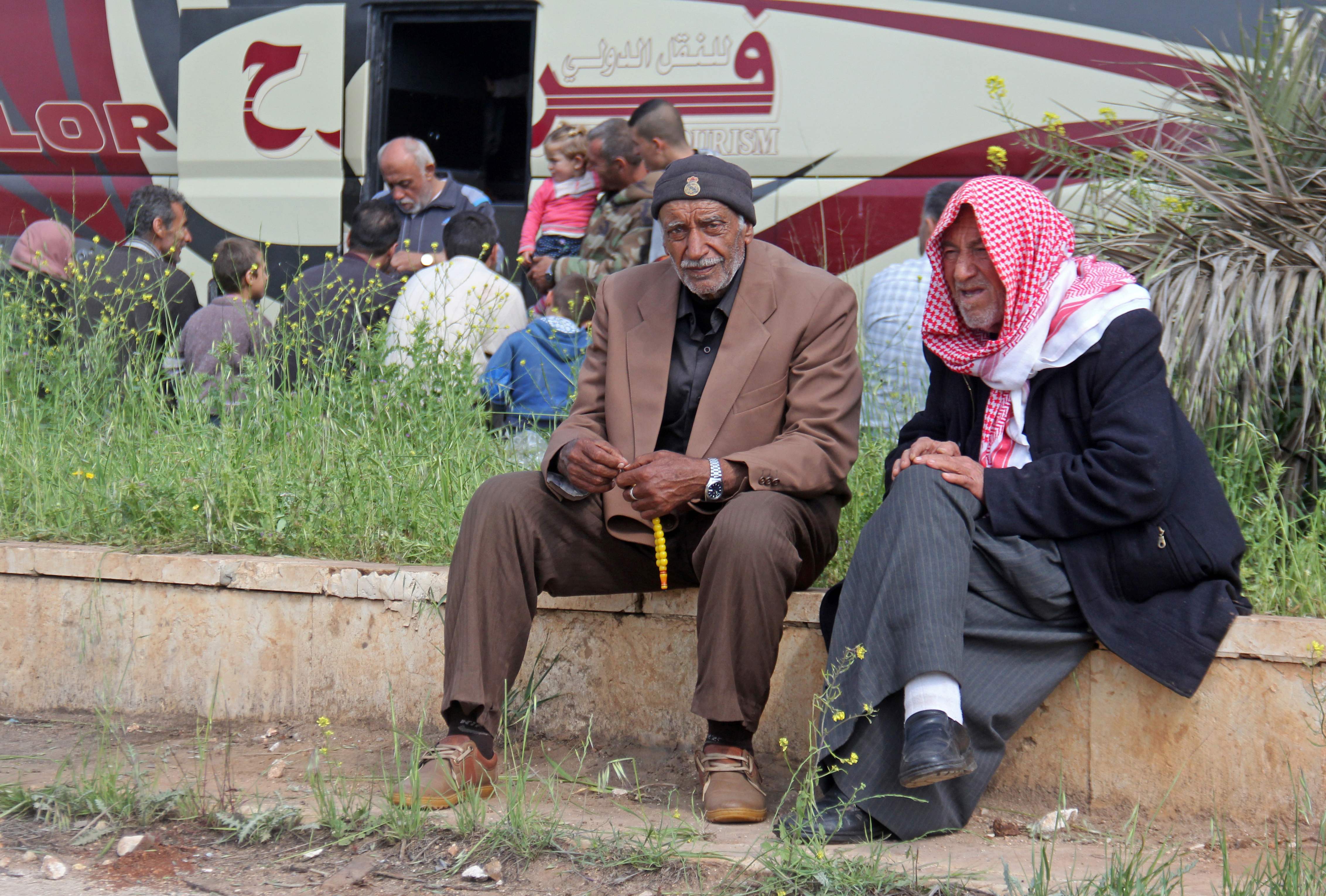  السوريون فى انتظار إجلاءهم