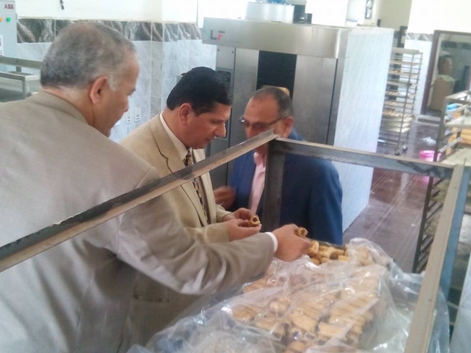 وكيل تعليم كفر الشيخ يتابع انتاج مخبز المدرسة الثانوية الزراعية 