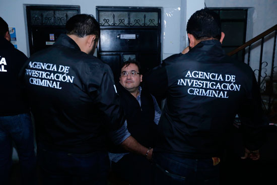 الشرطة تلقى القبض على خافيير دوارتى الحاكم السابق لولاية فيراكروز