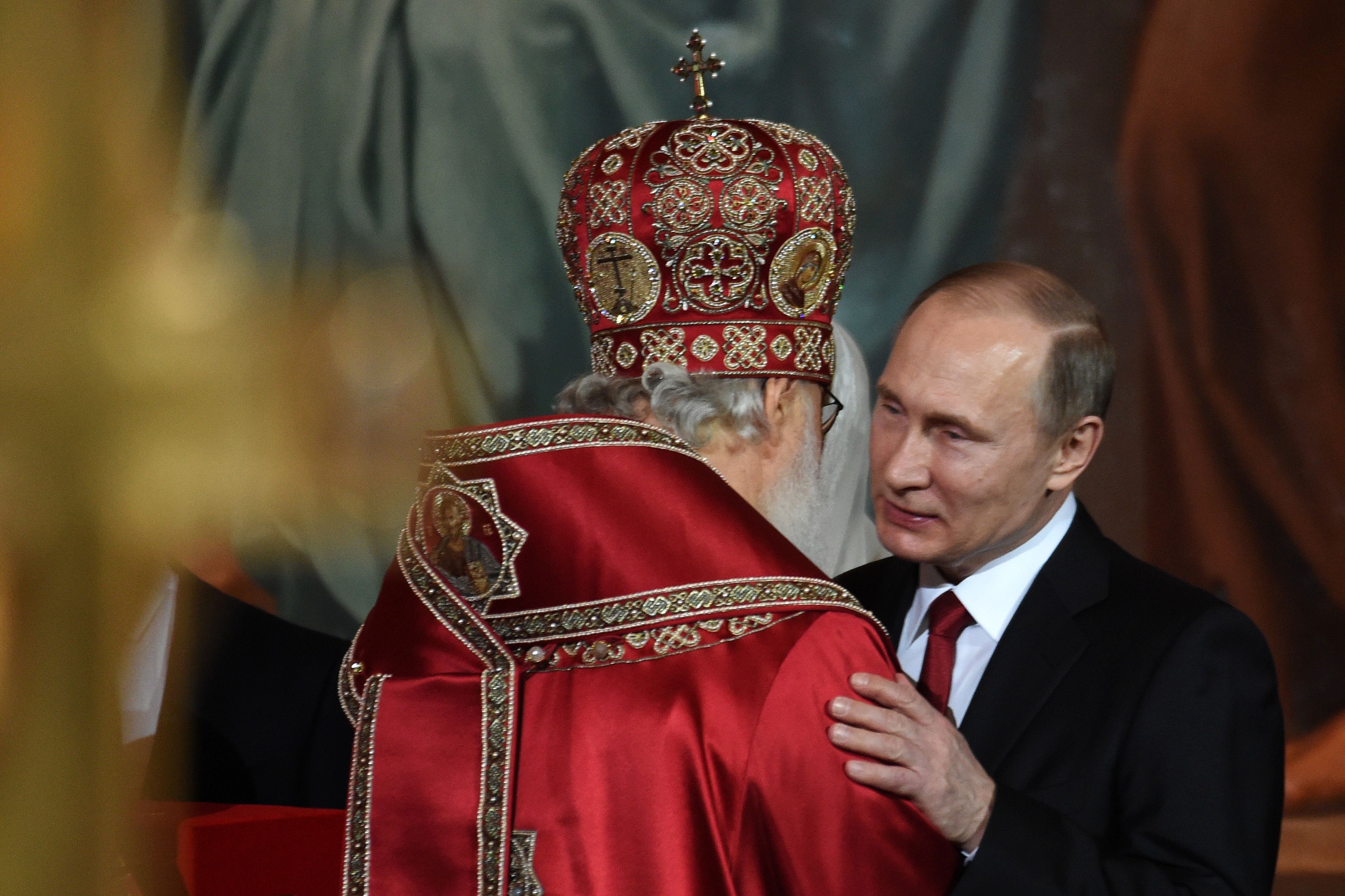 2ـ البطريرك الأرثوذكسى الروسى كيريل يهنئ الرئيس بوتين