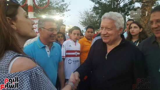 مرتضى منصور يرحب بزوجة إيناسيو