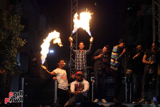 ألعاب النار من الهوايات فى حفلات شم النسيم