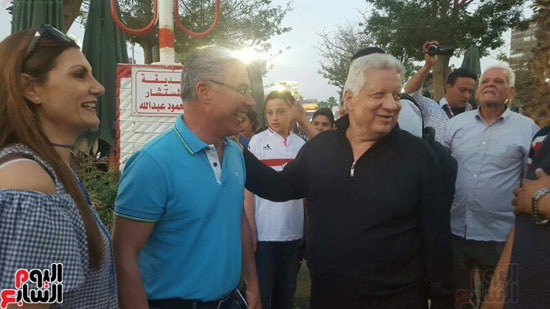 مدرب الزمالك وزوجته فى الزمالك