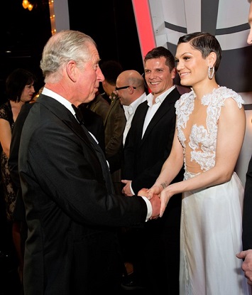 جيسي جي مع الأمير تشارلز عام 2013