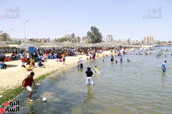شواطئ الإسماعيلية شهدت إقبالا متوسطا  في  شم النسيم 