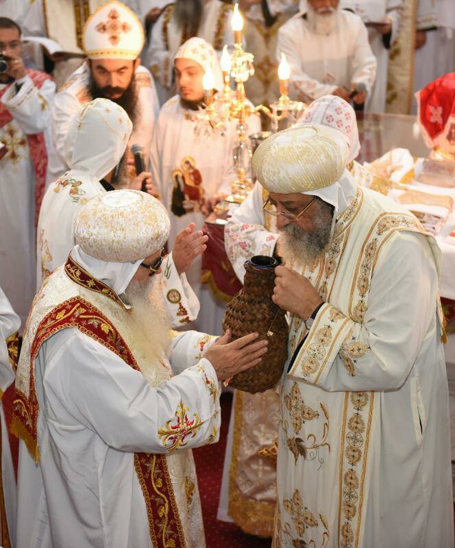 البابا تواضروس يصلى قداس شم النسيم بدير الأنبا بيشوى فى وداى النطرون (1)