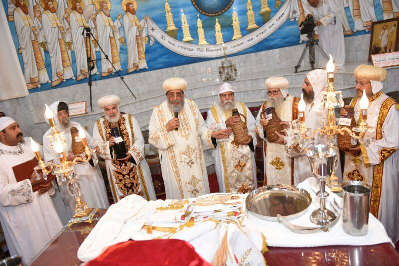 البابا تواضروس يصلى قداس شم النسيم بدير الأنبا بيشوى فى وداى النطرون (5)