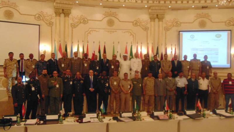 صورة  جماعية  للسادة  القادة  اعضاء  الجمعية العمومية  للاتحاد  العربي  للرياضة  العسكرية  .. بجدة  بالسعودية