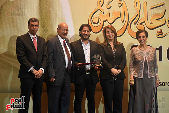 تكرم الفائزين بجوائز مصطفى وعلى أمين الصحفية  (30)