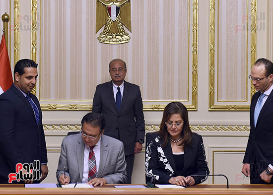  توقيع اتفاقية تعاون بين وزارتى الصحة والتخطيط (2)