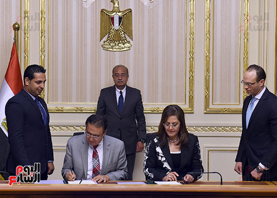  توقيع اتفاقية تعاون بين وزارتى الصحة والتخطيط (3)